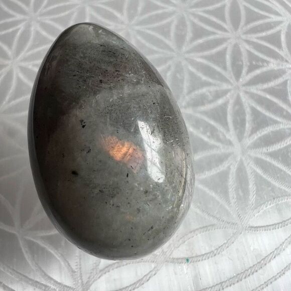 Labradorite Crystal Egg‎ Meditation Stone - Picture 5 of 8